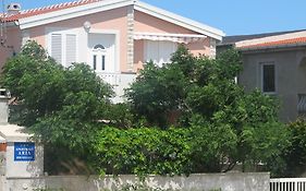 Apartment Aria